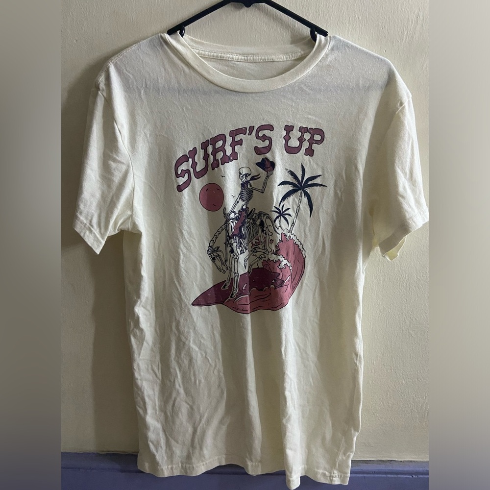 Surfs Up White T-shirt 🌊